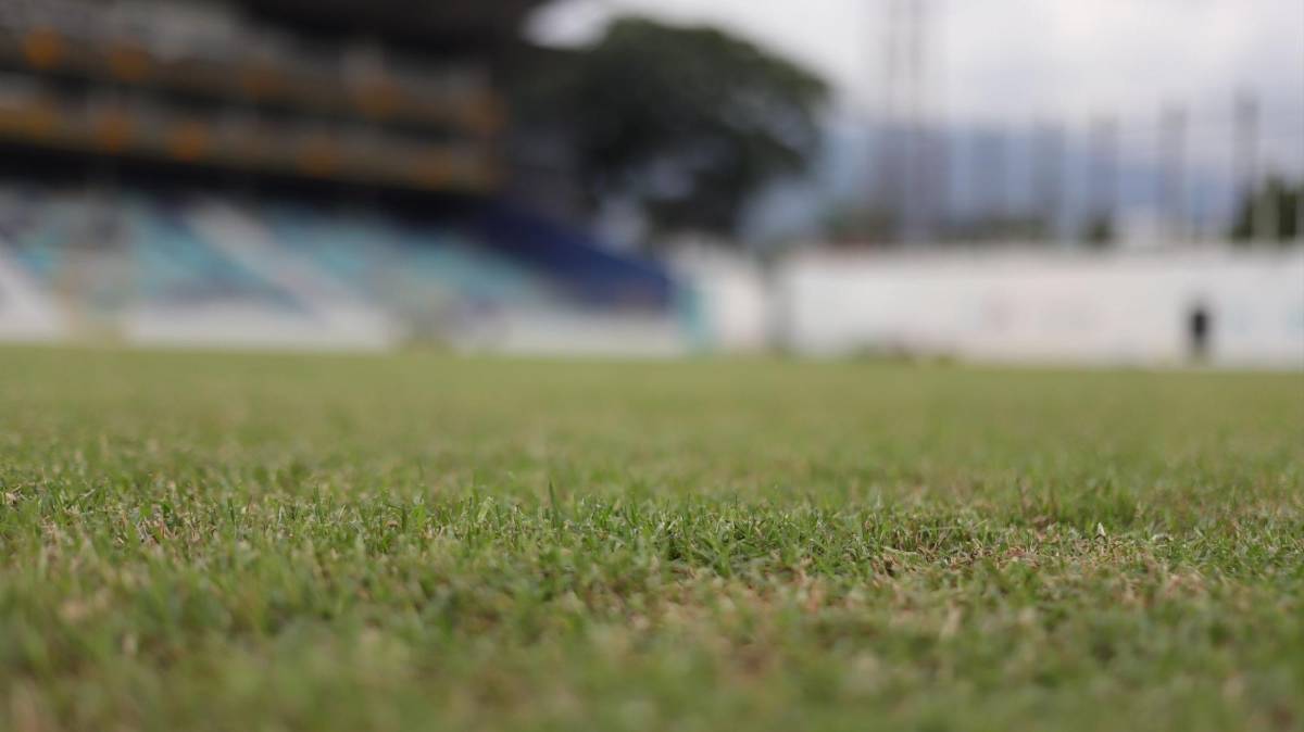 ¡Avanza el mejoramiento de la iluminación! Se han instalado nuevas lámparas en el Morazán para el juego Honduras y México