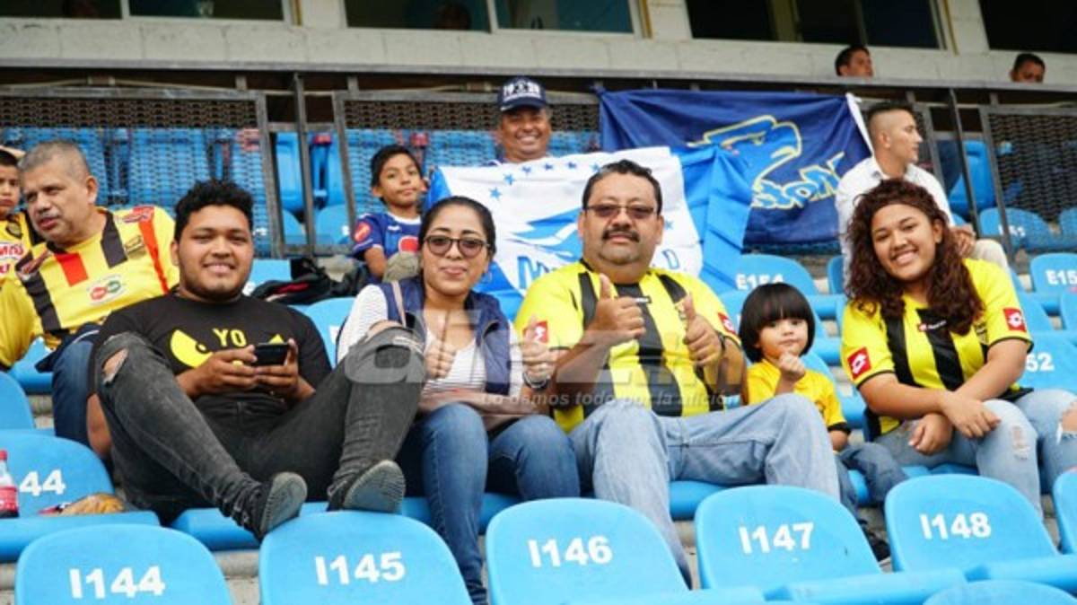 FOTOS: Así vive el Olímpico la fiesta de la gran final Real España-Motagua