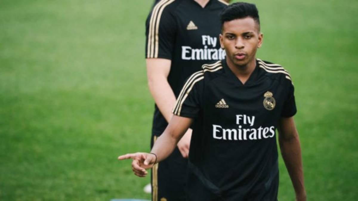 El poderoso 11 que prepara Raúl en el Real Madrid Castilla, según AS   