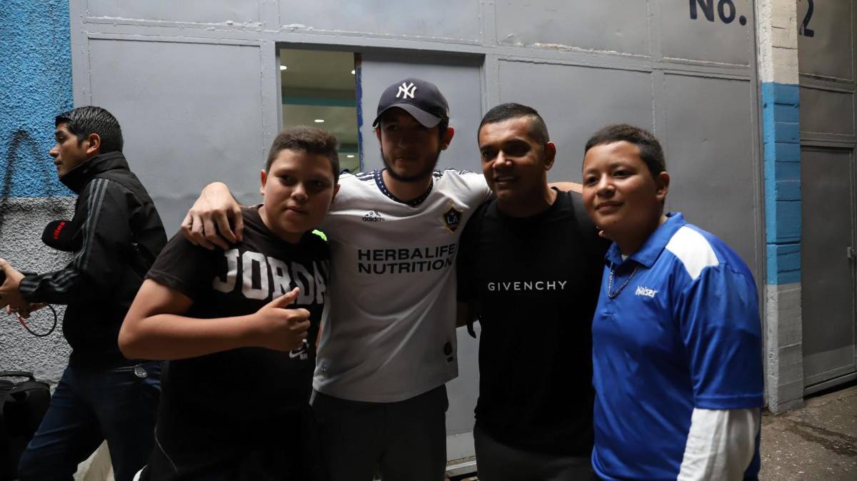 ¡Las grandes figuras presentes en la despedida de Rambo de León: leyendas de Honduras!