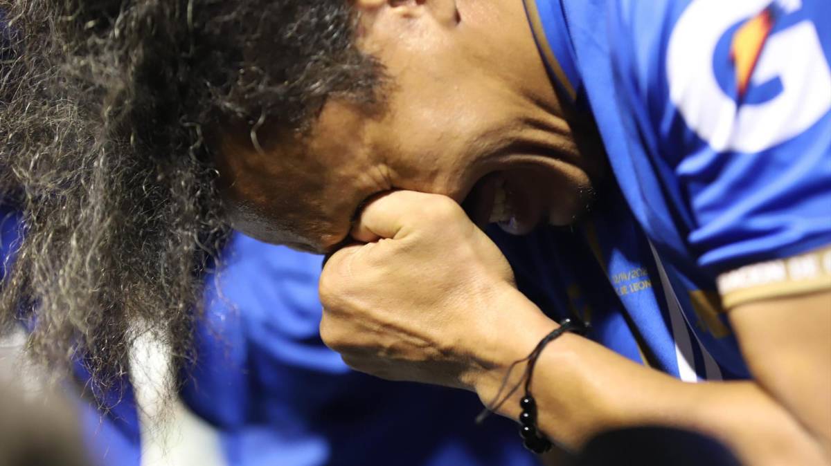 Rambo de León rompe en llanto en su partido de despedida: el triste adiós del ‘10’ y las postales que dejó su homenaje