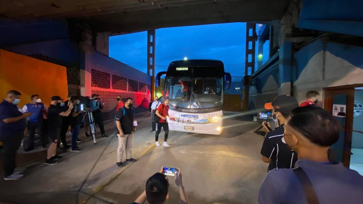 Lluvia, lona, poco público y la llegada de Alphonso Davies: Así se vive el Honduras vs Canadá de la Liga de Naciones