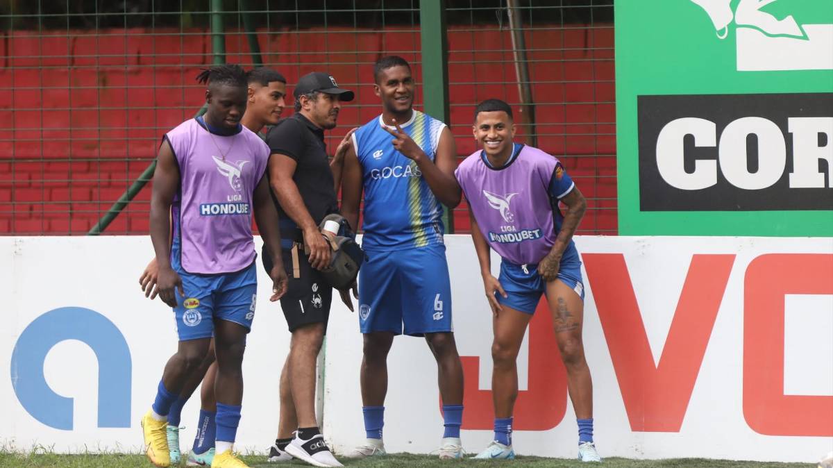 ¡El frío no fue obstáculo! Las bellezas destacan en el Marathón vs Victoria y los aficionados acompañan al Monstruo Verde