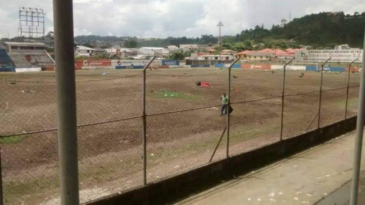 A un mes de haber sido destruida, así luce la cancha del estadio Sergio Reyes