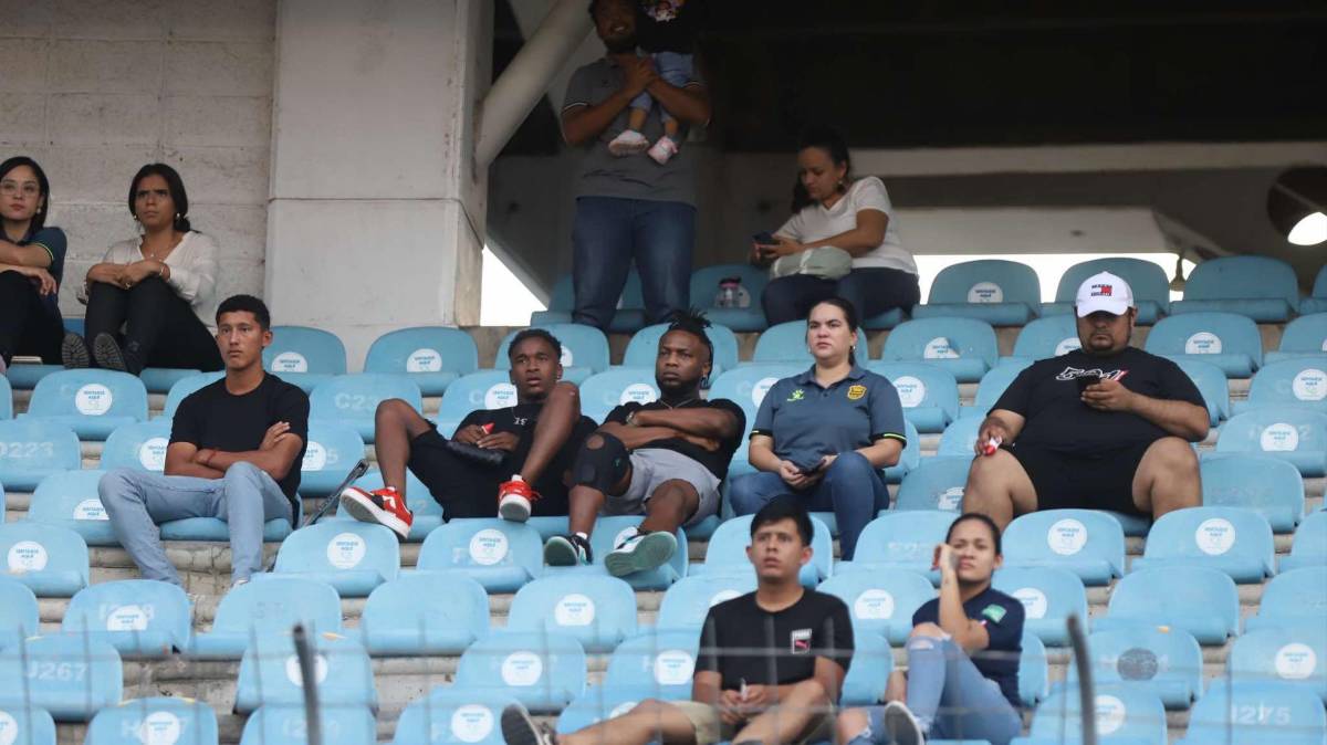 FOTOS: Dos exMotagua sorprenden, Real España sufre duro golpe, error infantil y el enojo que terminó en roja