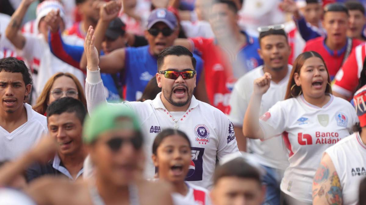 Hasta el Chelito se unió: La épica entrada del Olimpia al Nacional y la fiesta que montó la Ultra Fiel en el Chelato Uclés