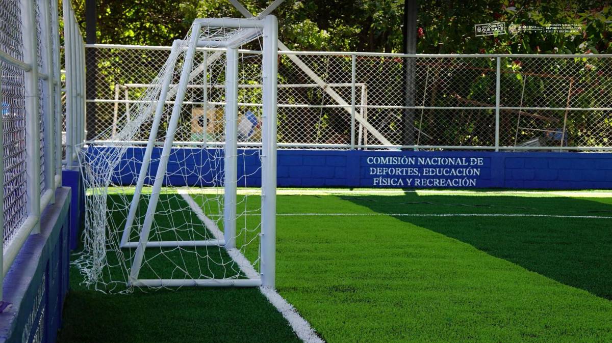 Biberones y Dientes de Leche estrenan canchas en el Complejo José Simón Azcona