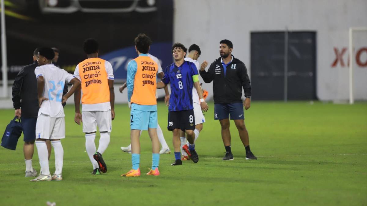 El hijo de David Suazo se lesionó, aficionados se quedaron hasta medianoche para ver a la sub-17 de Honduras; Rueda, presente
