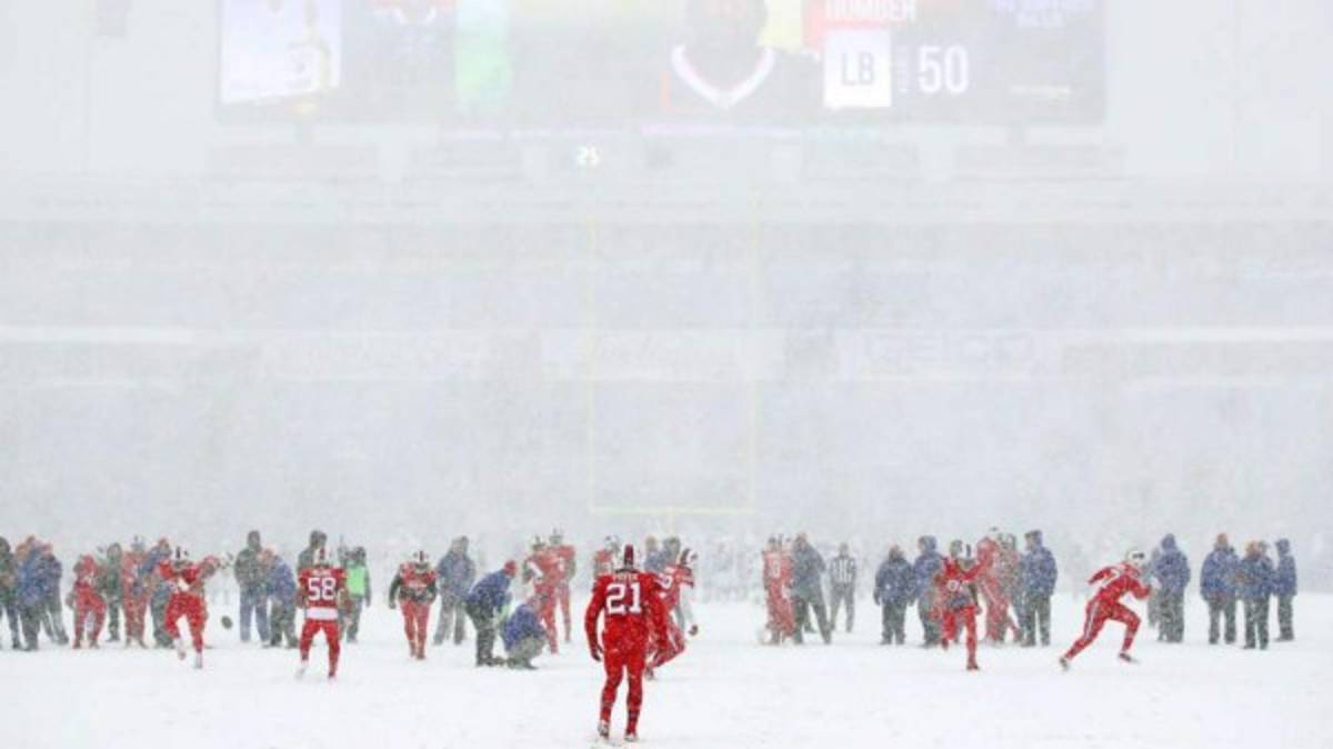 La impresionante nevada en el partido de la NFL
