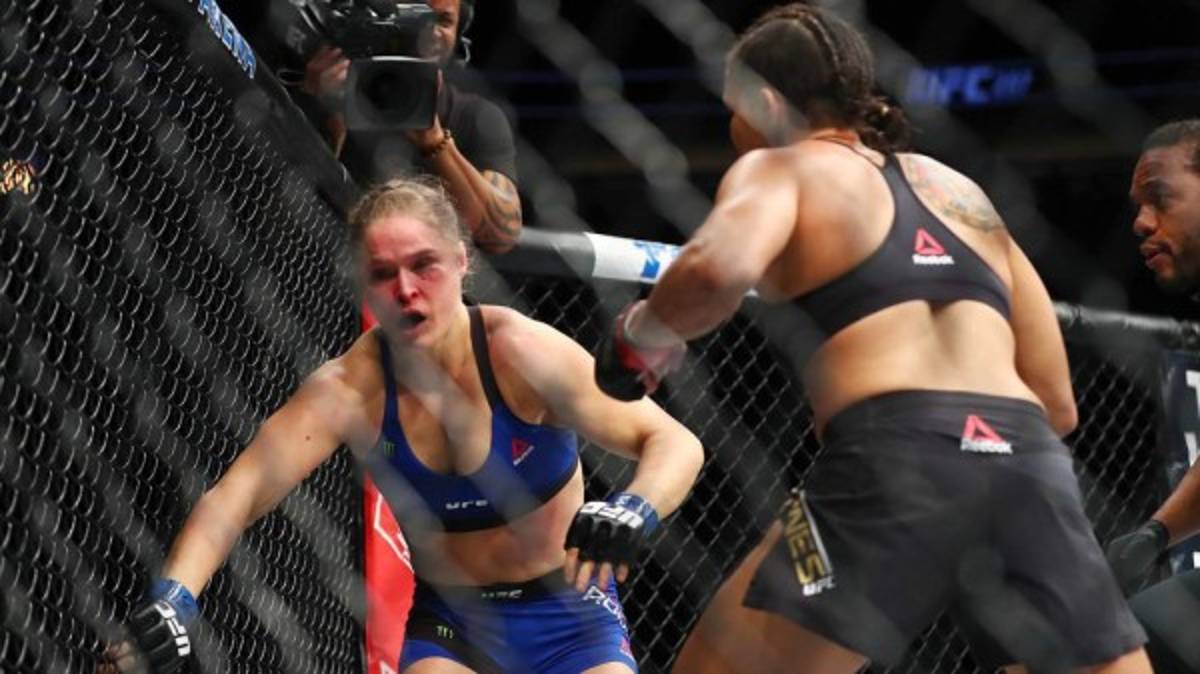 Las imperdibles fotos que dejó la pelea entre Amanda Nunes y Ronda Rousey