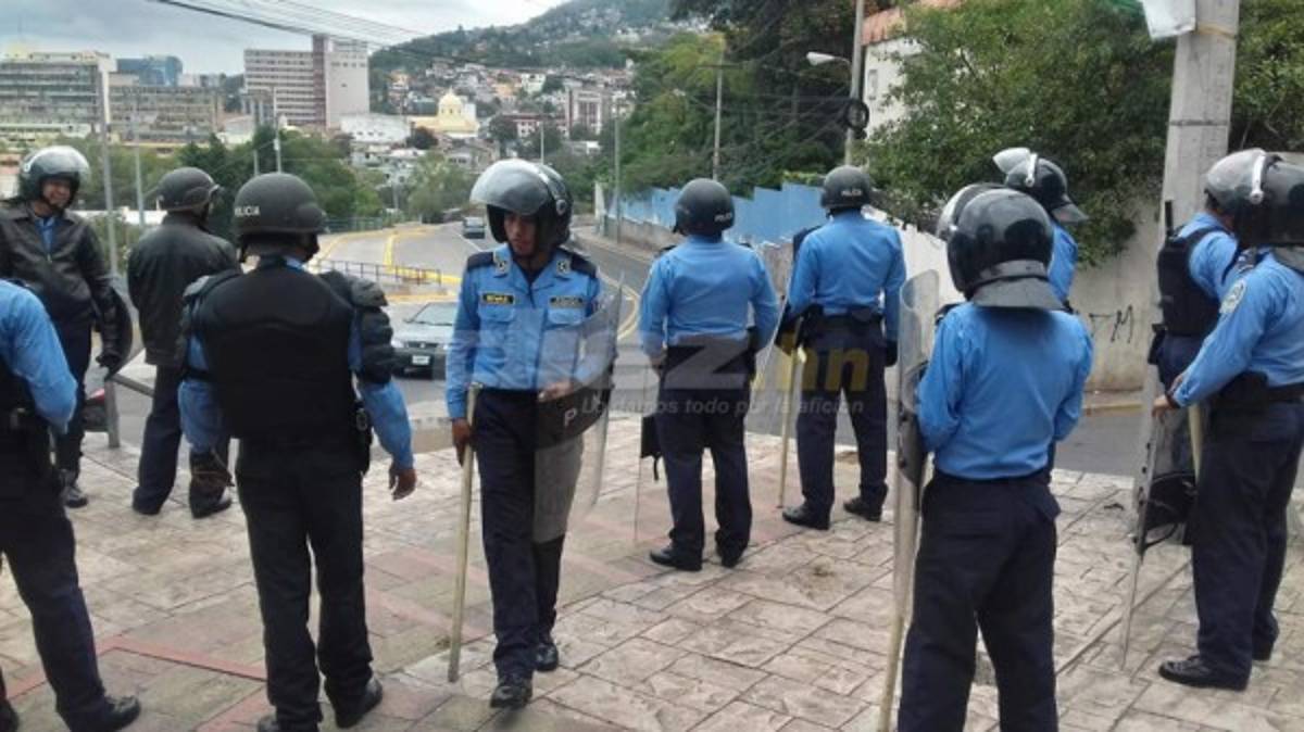 Así resguarda la policía el clásico de semifinal entre Olimpia y Motagua