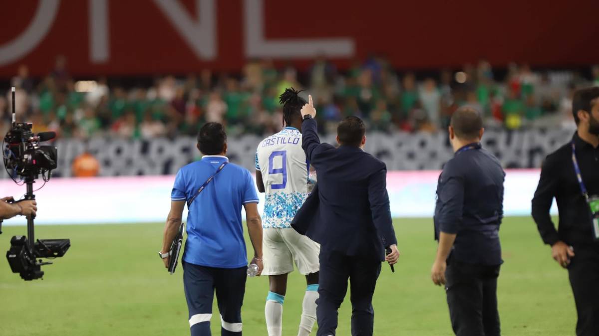 Trifulca en el Honduras - Qatar, futbolista salió expulsado tras el fin del juego y lágrimas de Alberth Elis por su lesión