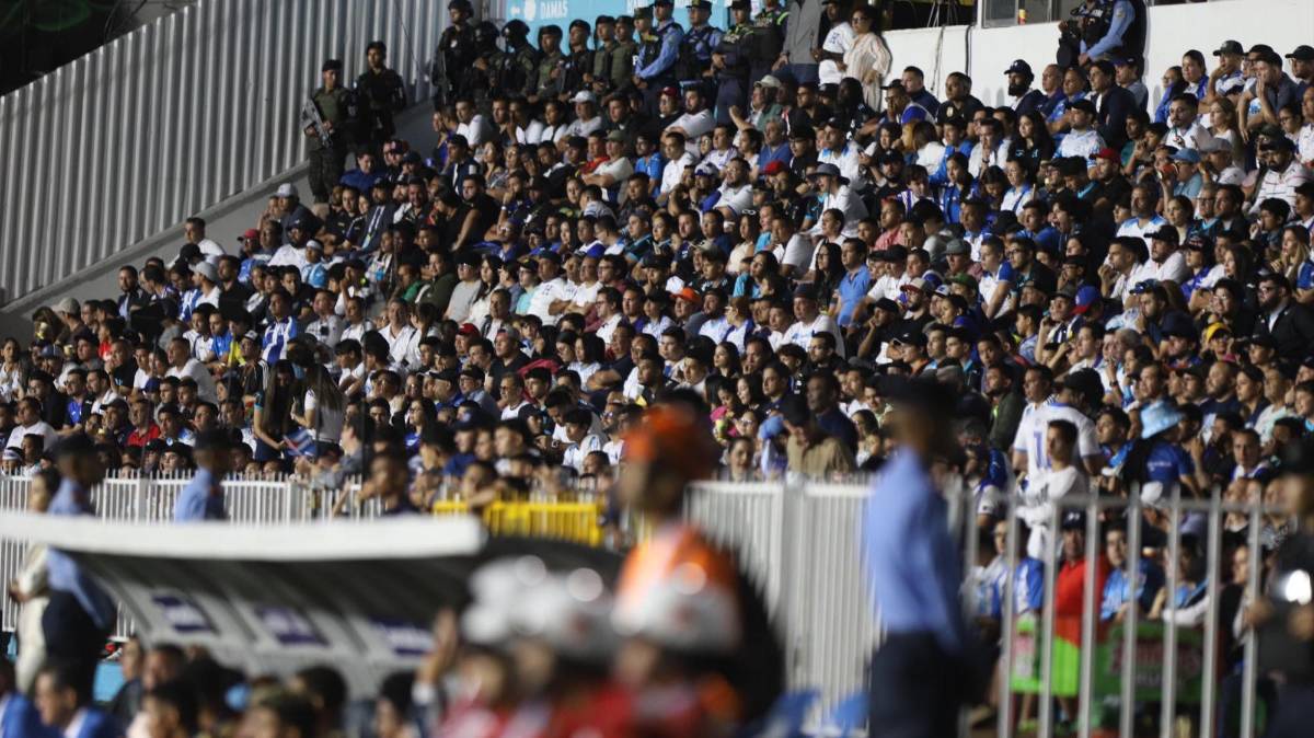 ¡Regresó la alegría! Llenazo en el Nacional, la frustración de Luis Palma y dos jugadores anotaron su primer gol con Honduras