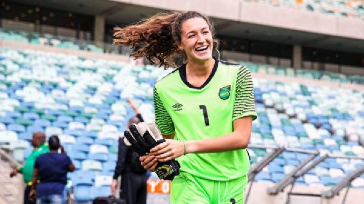 Sydney Schneider, la portera de la Selección Femenina de Jamaica