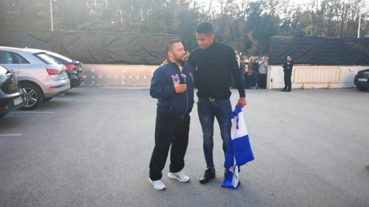 ¡Como en casa! Hinchas hondureños y su gran recibimiento al Choco Lozano