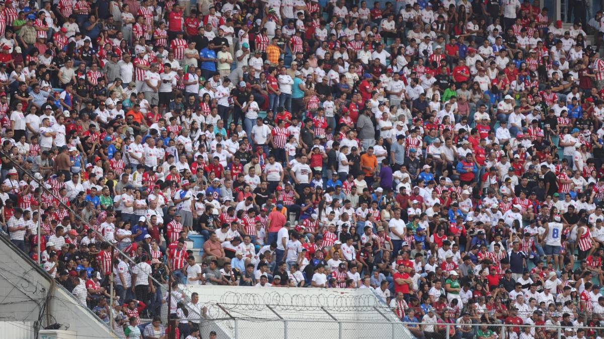 Los locos que se colaron a ver la final en el Nacional, el tremendo llenazo de Olimpia y tristeza de Marathón; invitado especial