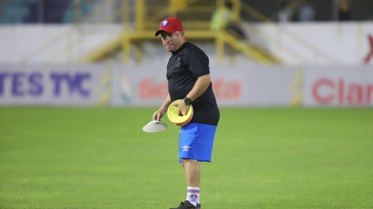 Olimpia presenta caras nuevas, el look llamativo en Real España y el gran ambiente previo al clásico en el Morazán