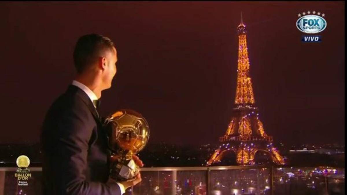 CURIOSO: Las íntimas fotos de Cristiano Ronaldo en la gala del Balón de Oro