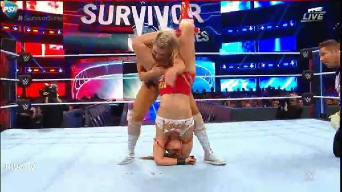 La sangrienta paliza que recibió Ronda Rousey en la WWE por Charlotte Flair