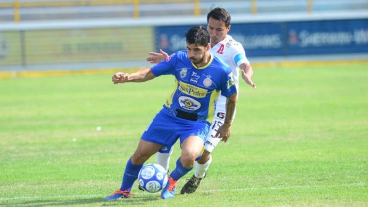 RUMORES Y FICHAJES: ¡Blas Pérez llegaría a Honduras y Costa Rica seguirá exportando!