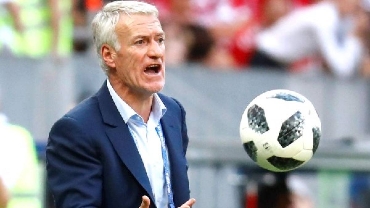 Soccer Football - World Cup - Group C - Denmark vs France - Luzhniki Stadium, Moscow, Russia - June 26, 2018 France coach Didier Deschamps during the match REUTERS/Kai Pfaffenbach