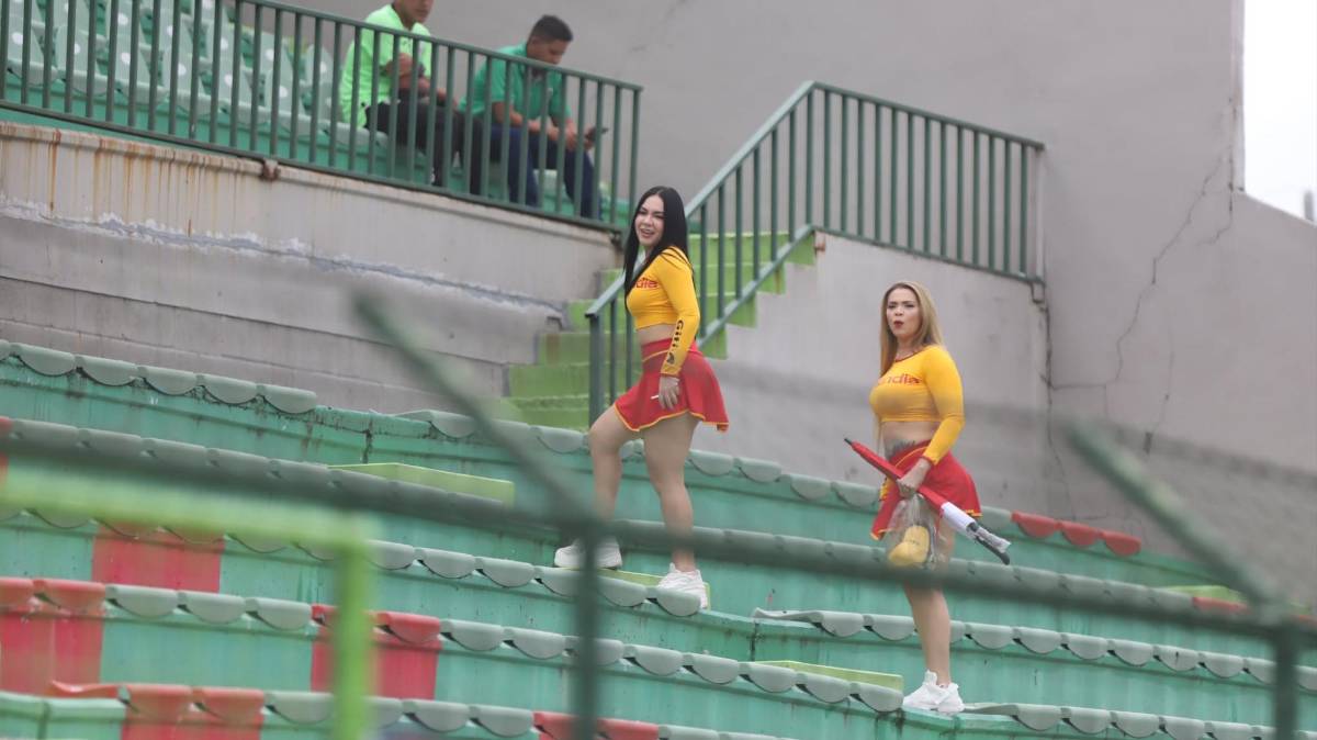 ¡El frío no fue obstáculo! Las bellezas destacan en el Marathón vs Victoria y los aficionados acompañan al Monstruo Verde