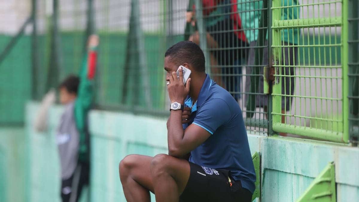 ¡El frío no fue obstáculo! Las bellezas destacan en el Marathón vs Victoria y los aficionados acompañan al Monstruo Verde