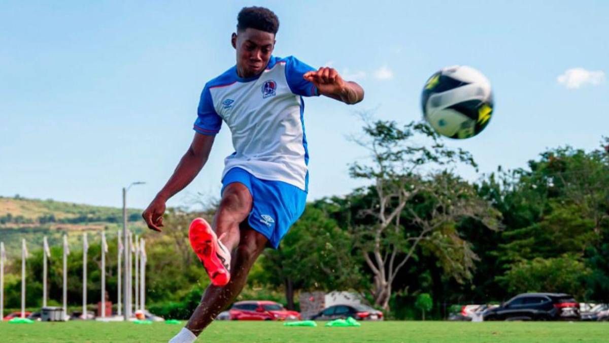 ¿Real Madrid o Barcelona? ¿Messi o Cristiano Ronaldo? Los detalles desconocidos de la vida de Dereck Moncada, la perla del Olimpia