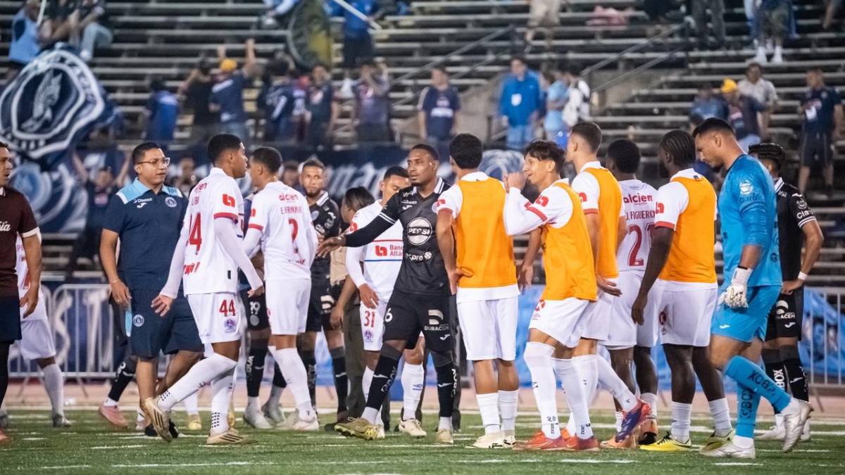 ¡Bochorno en New Orleans! Argentino Agustín Mulet y Riky Zapata se pelean a puño limpio en un amistoso Olimpia-Motagua
