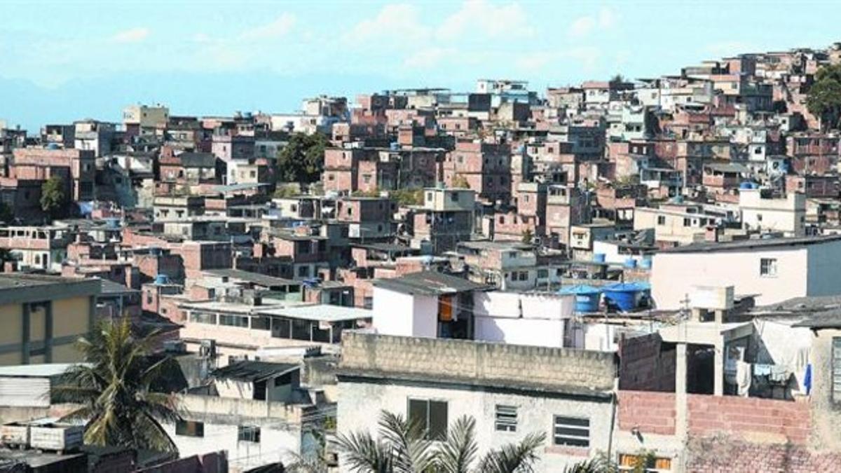 Así es Vila Cruzeiro, la favela más peligrosa de Brasil donde vive Adriano: “Veo a mi padre en cada uno de estos callejones”