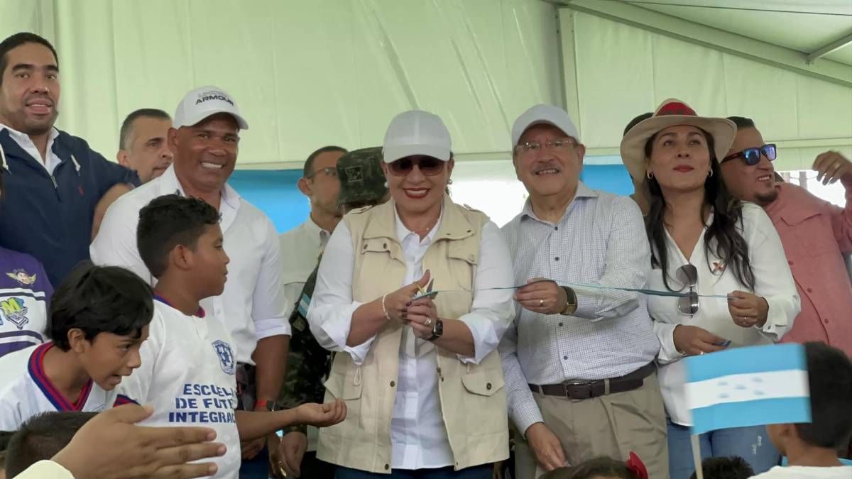¡Una mesa de billar entre la naturaleza! CONDEPOR inaugura hermosa cancha de grama sintética en Valle de Ángeles