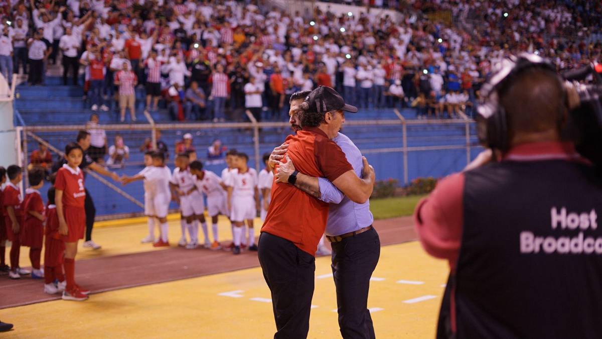 Se olvidó de su lesión y se fue al estadio, lo que Maylor y José García andaban en el pelo y nadie se dio cuenta y ¿con quién celebró Benguché?