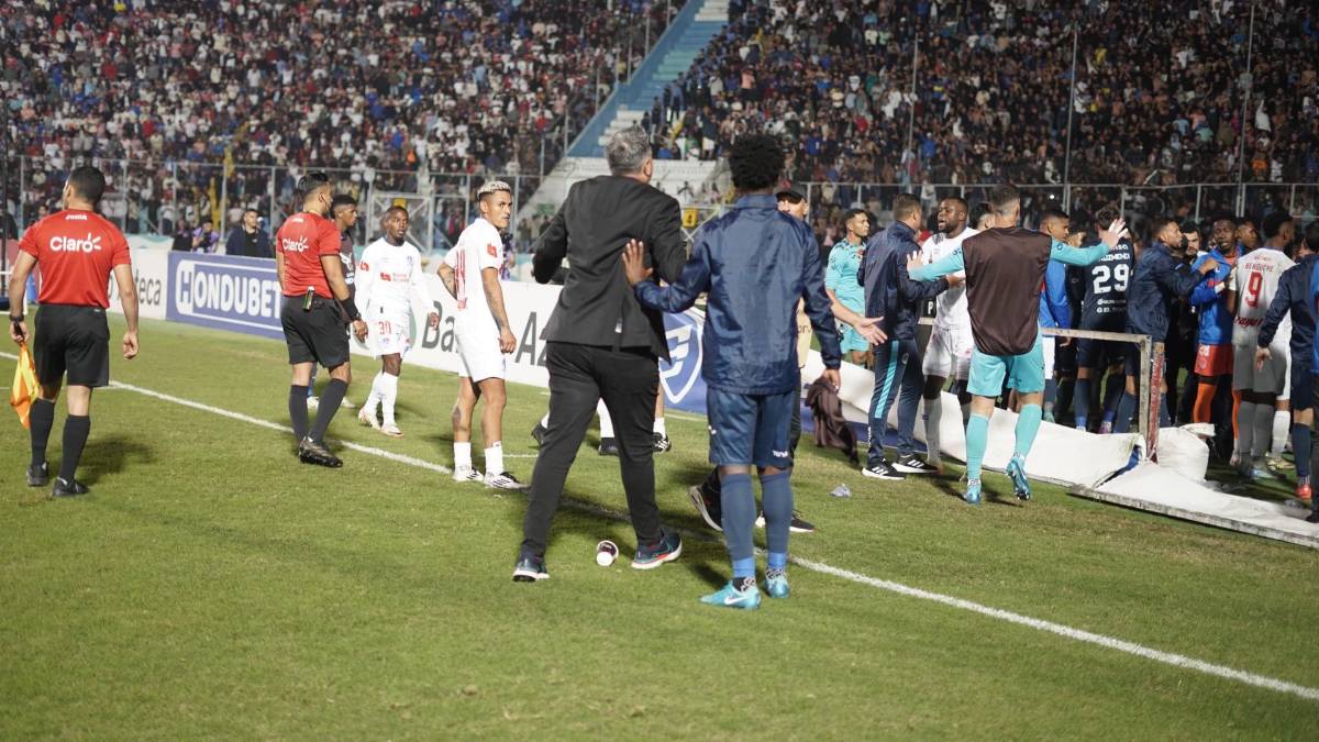 ¡Bronca en la gran final! planteles del Olimpia y Motagua protagonizaron una tremenda riña