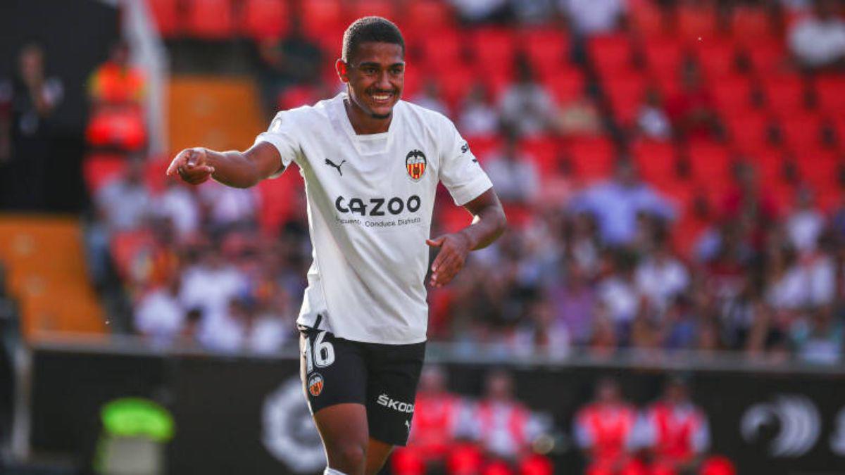 Fichajes Europa: Real Madrid con dos posibles bajas, Barca toca las puertas del Bayern y Atlético; Weghorst es de la Premier