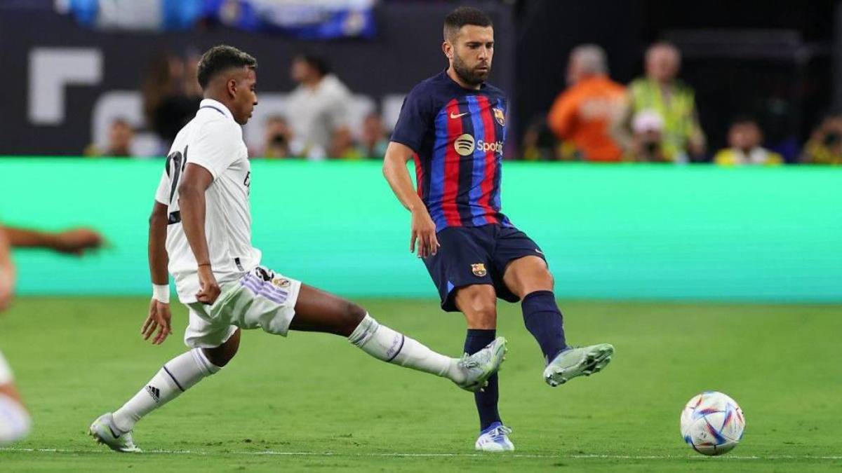 Tremenda alineación de Xavi: Así será el primer 11 del Barcelona para ganar al Rayo Vallecano en el inicio de la Liga Española