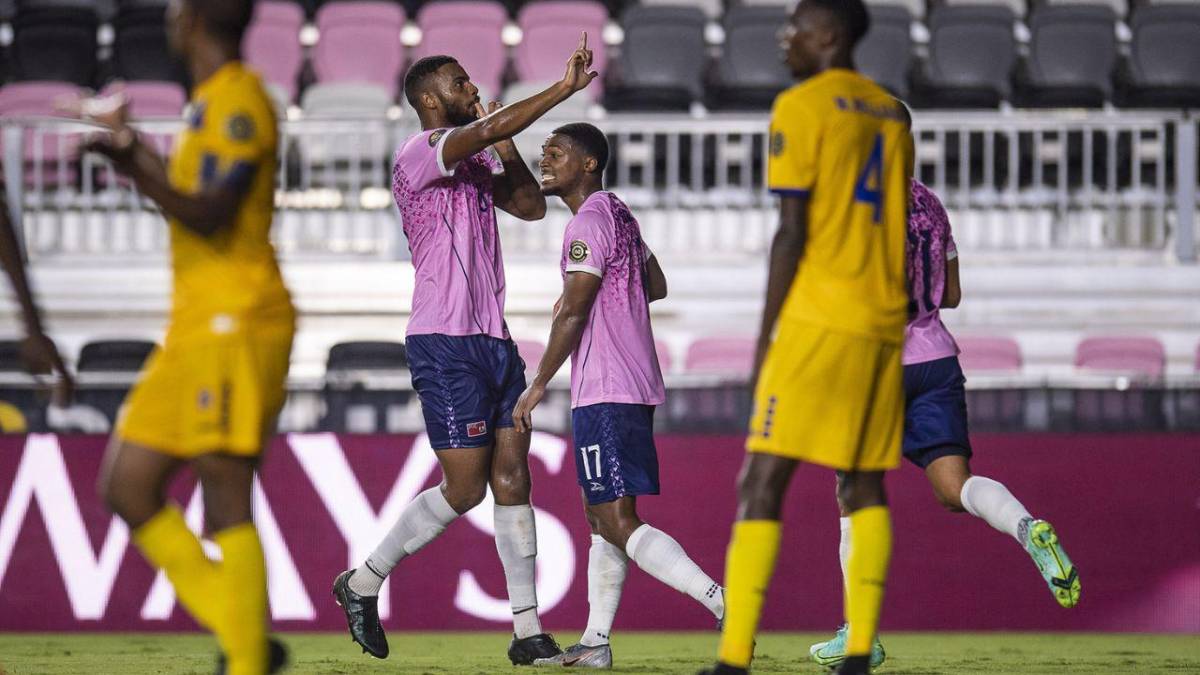 Bermudas, la paradisíaca isla que visita la Selección de Honduras: así es su mini estadio, selección y hermoso destino
