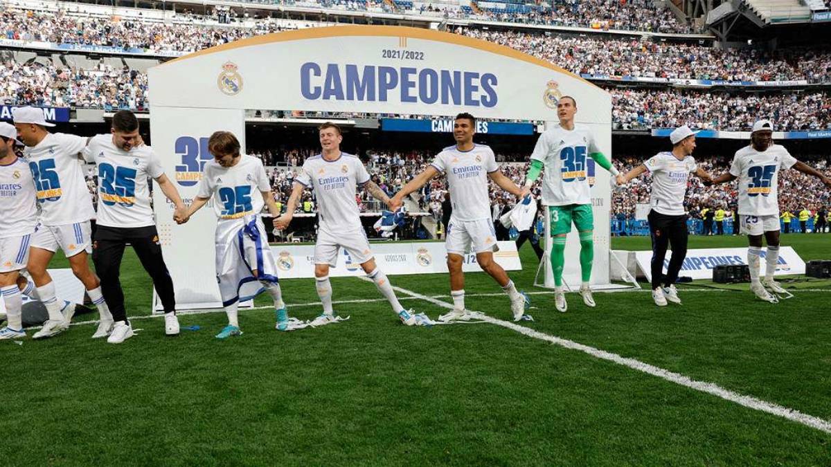 Fotos: Así celebró el Real Madrid su título 35 en la Liga de España; el crack que no llegó al festejo y el gesto de Marcelo