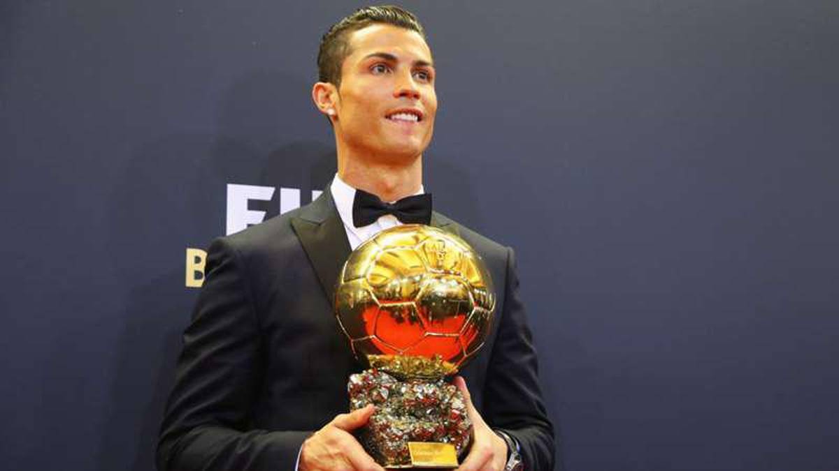 Cristiano Ronaldo ‘vendió’ un Balón de Oro por tremenda suma: quién se lo compró y el gigante motivo