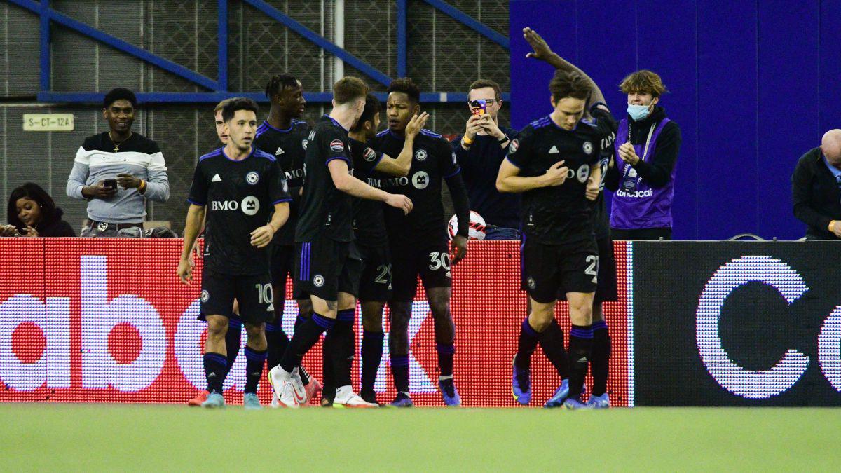 ¡Se fue ovacionado y contundente mensaje en su festejo! La inolvidable noche de Romell Quioto en Concachampios ante Santos Laguna