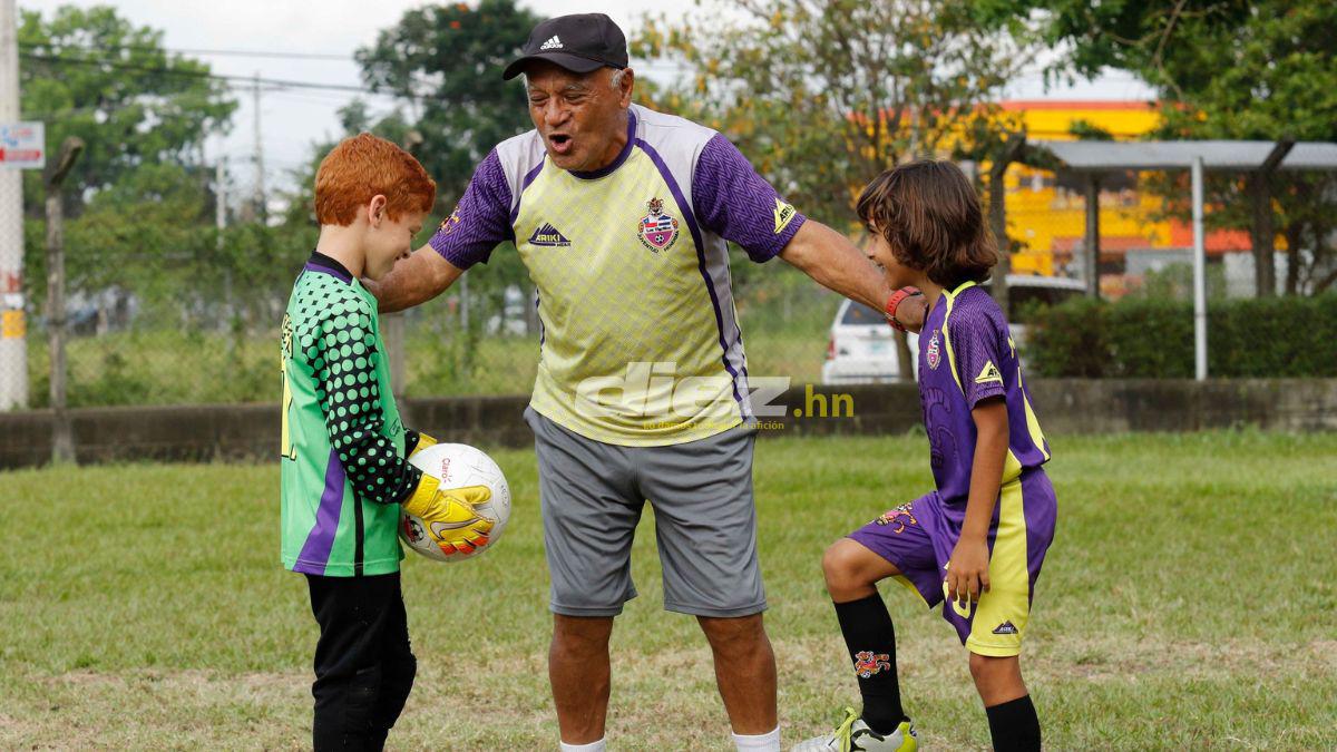 Néstor Matamala y su sonrisa contagiosa: Tricampeón en Honduras y un gran formador de jugadores durante décadas