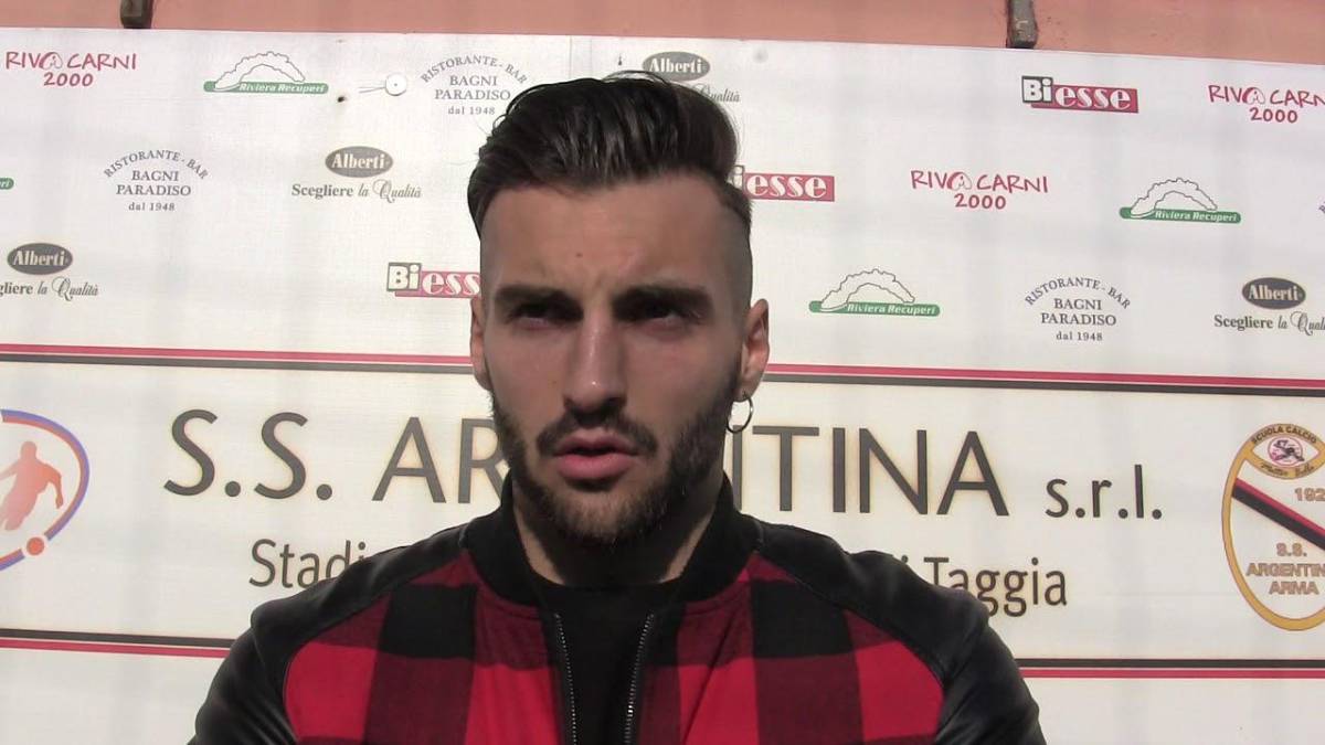 ¡Horror en Italia! Futbolista es acusado de asesinar a su exnovia a martillazos: ‘‘No, te lo ruego, ayuda’’