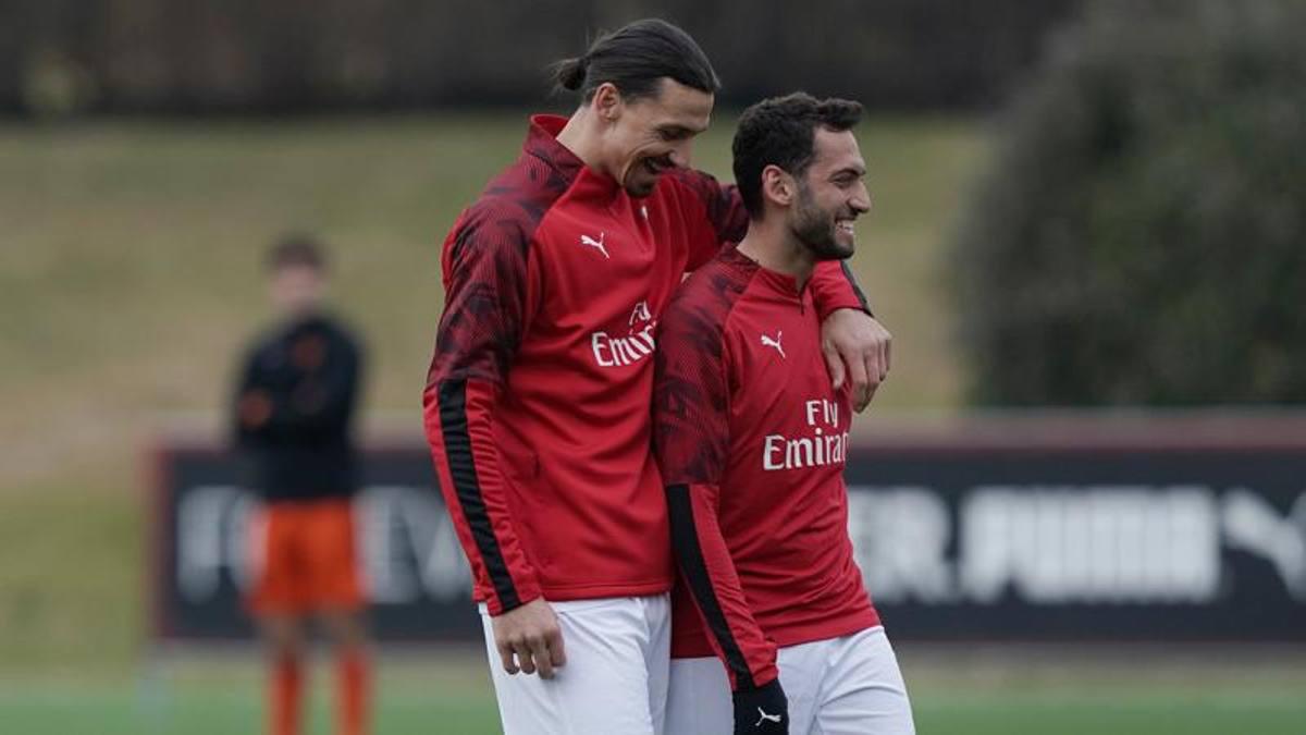 Excompañero de Ibrahimovic lo destroza: ‘‘Es un señor de 40 años y no hizo nada para que el Milan ganara el Scudetto; le gusta ser el centro de atención’’