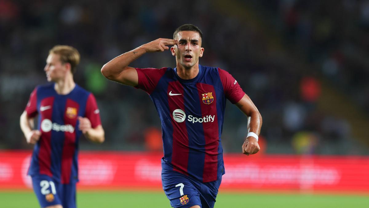 ¡Con delantero bomba! La poderosa alineación Xavi: Así será el 11 de Barcelona para ganar a Real Madrid el Clásico