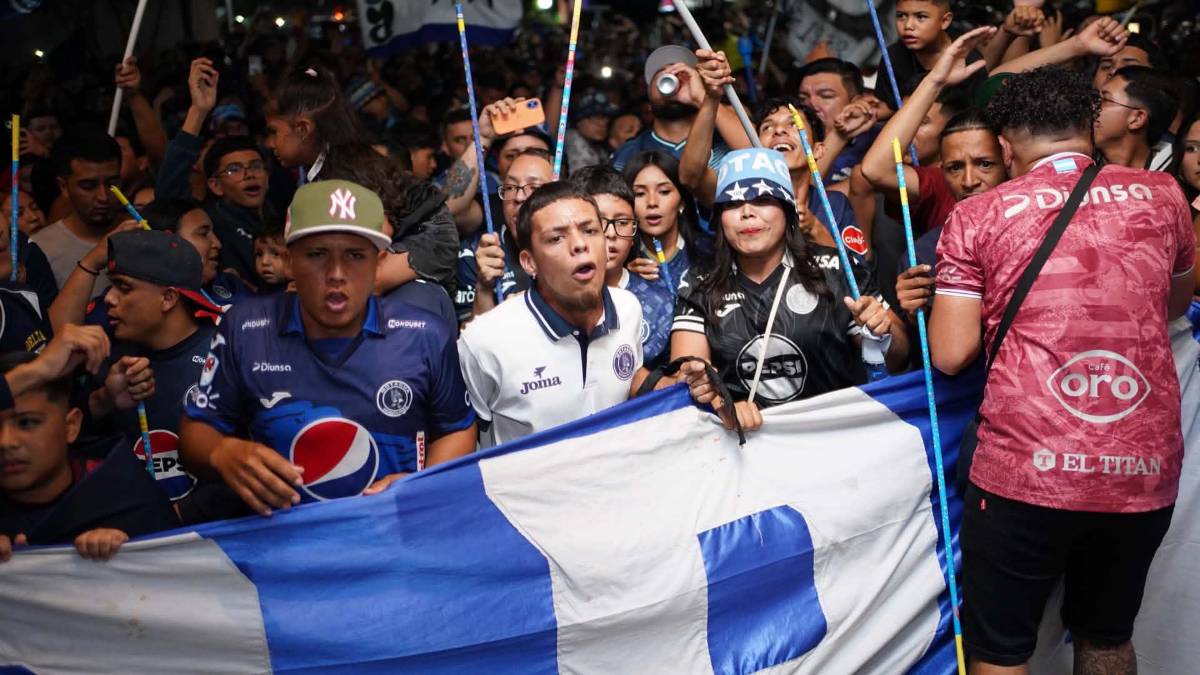 Se viene la 20 de Amado: advierte en el banderazo Motagua y la abuelita se robó el show