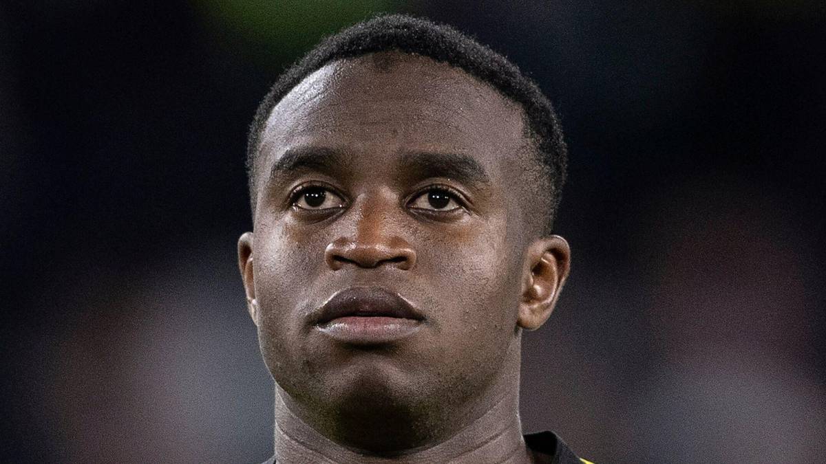 Polémica con Moukoko: su padre revela que le falsificaron los papeles, esta es su verdadera edad y la postura del Dortmund
