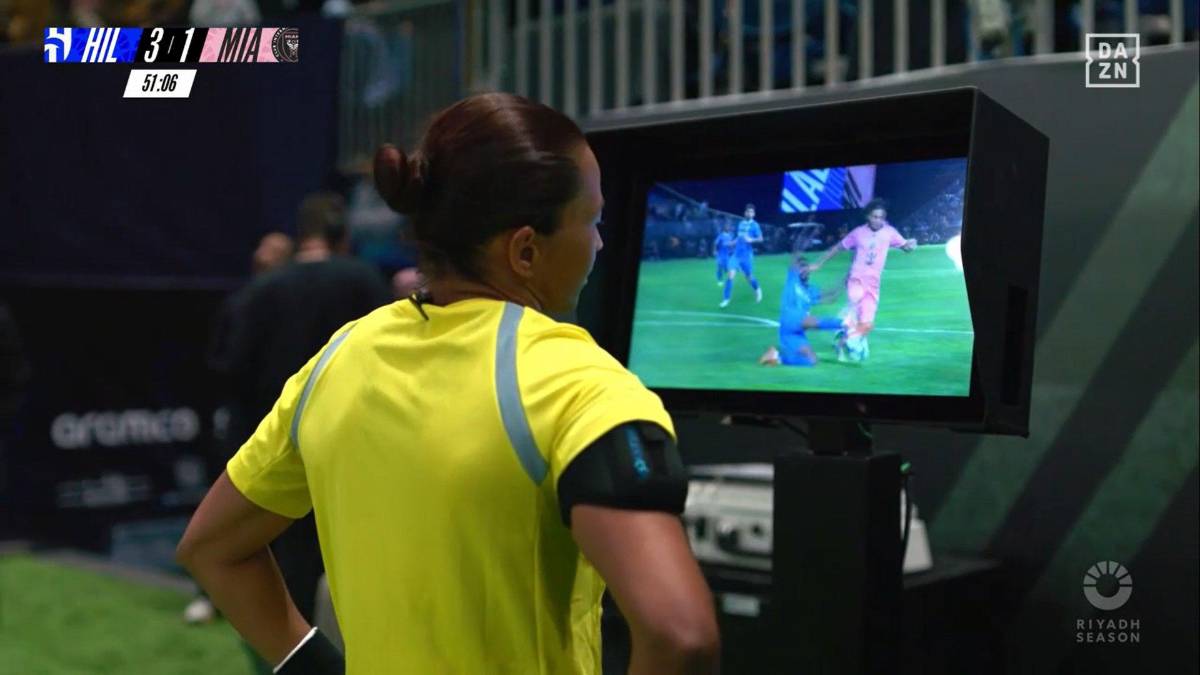 El gesto de Messi con David Ruiz tras su golazo, la bronca de Luis Suárez y la ‘aparición’ de Cristiano Ronaldo