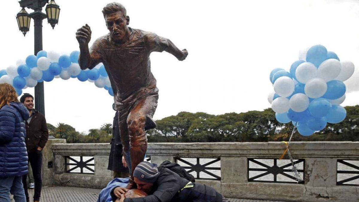 Las mejores estatuas de las leyendas del deporte; las más impresionantes son las de Pelé, Maradona, Messi y Cristiano