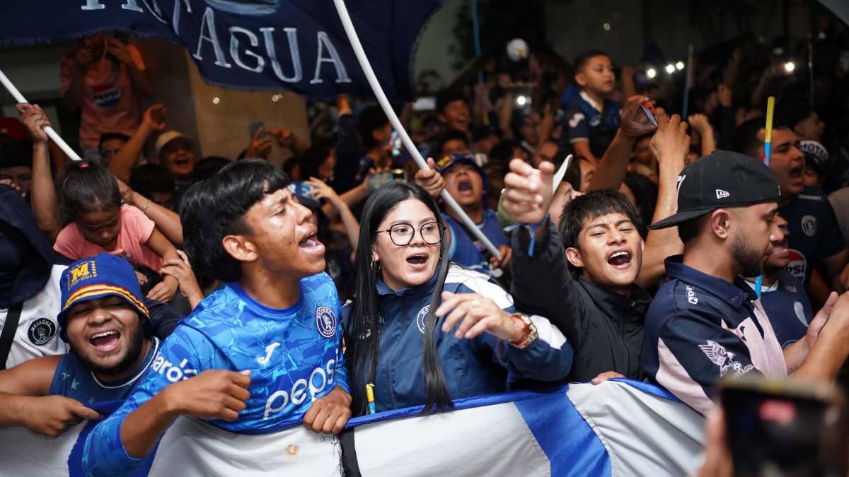 Se viene la 20 de Amado: advierte en el banderazo Motagua y la abuelita se robó el show