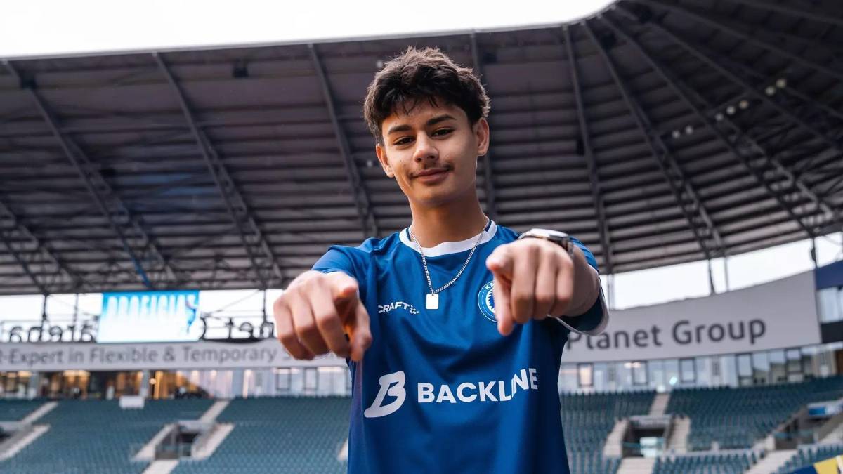 Hondureño sorprende y firma su primer contrato como profesional en histórico club de Europa