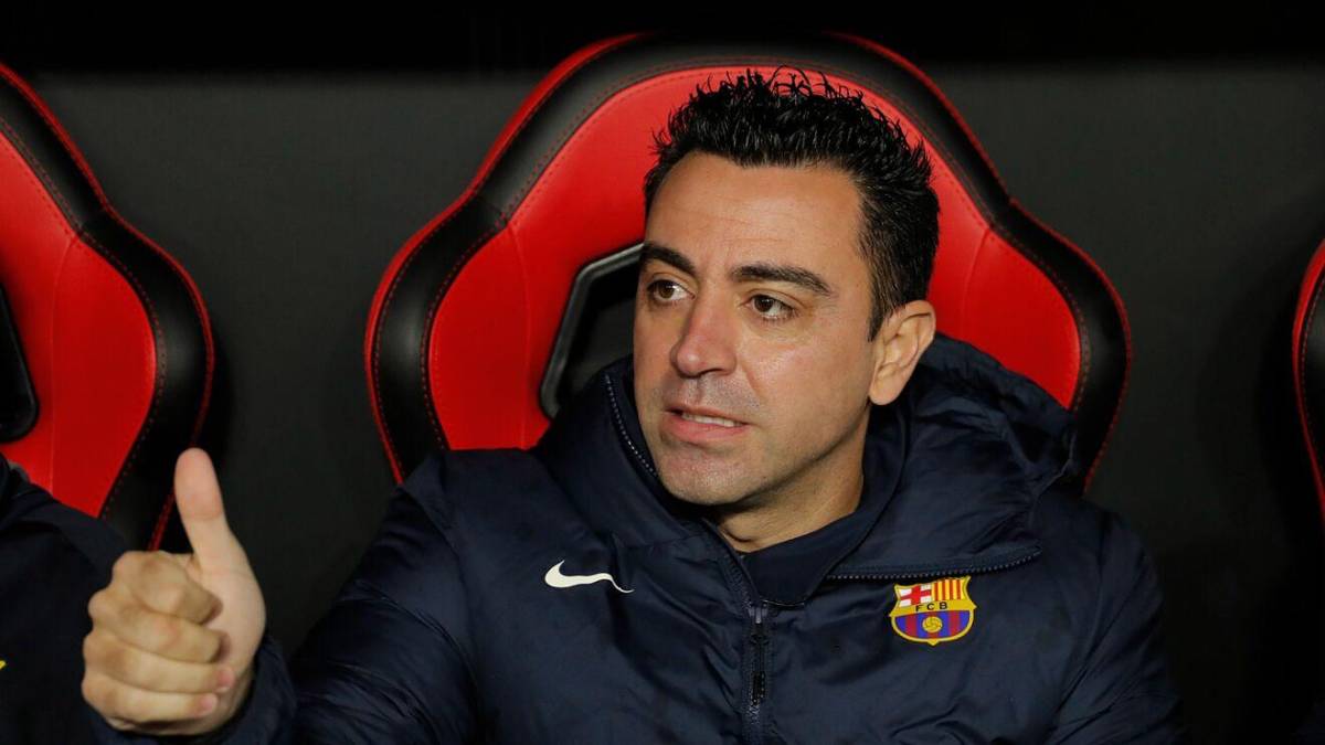 ¡Revolución! La defensa que ha pedido Xavi Hernández para el nuevo Barcelona: Barrida y cuatro fichajes